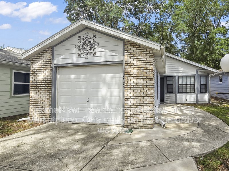Apply Now !!! 2305 NE 40TH AVE property image