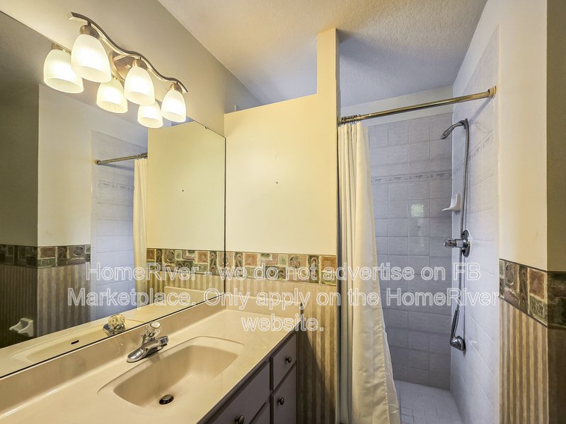 Apply Now !!! 2305 NE 40TH AVE property image