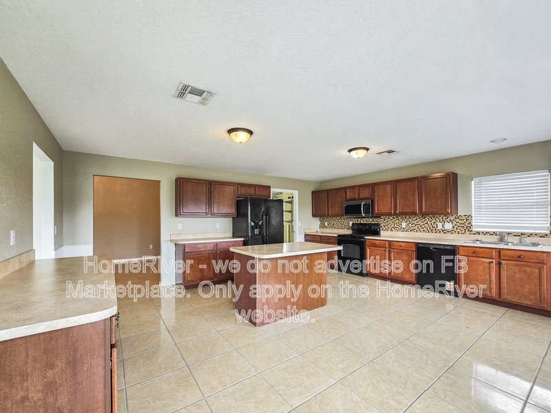 Apply Now!!! 705 LAKE DIAMOND AVE, property image