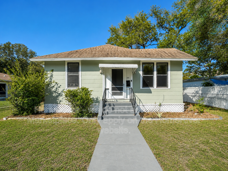 4/2 home with garage and washer and dryer - available now property image