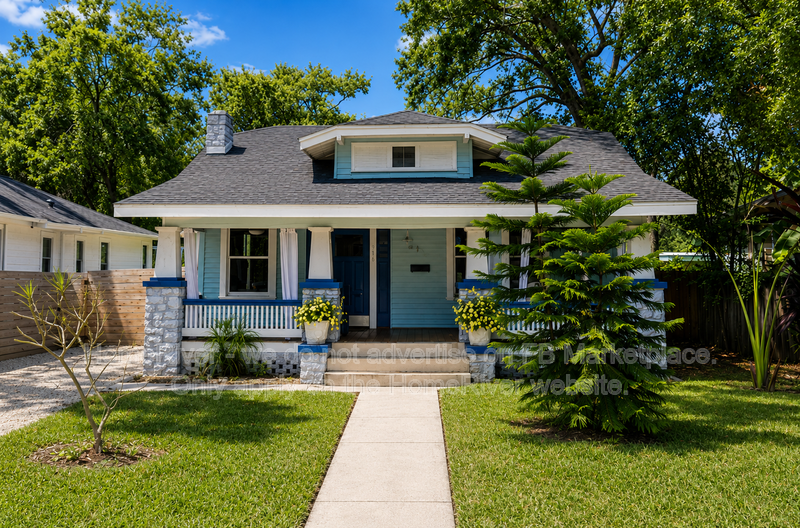 Charming 3 bedroom, pet-friendly  home with garage and fenced yard property image