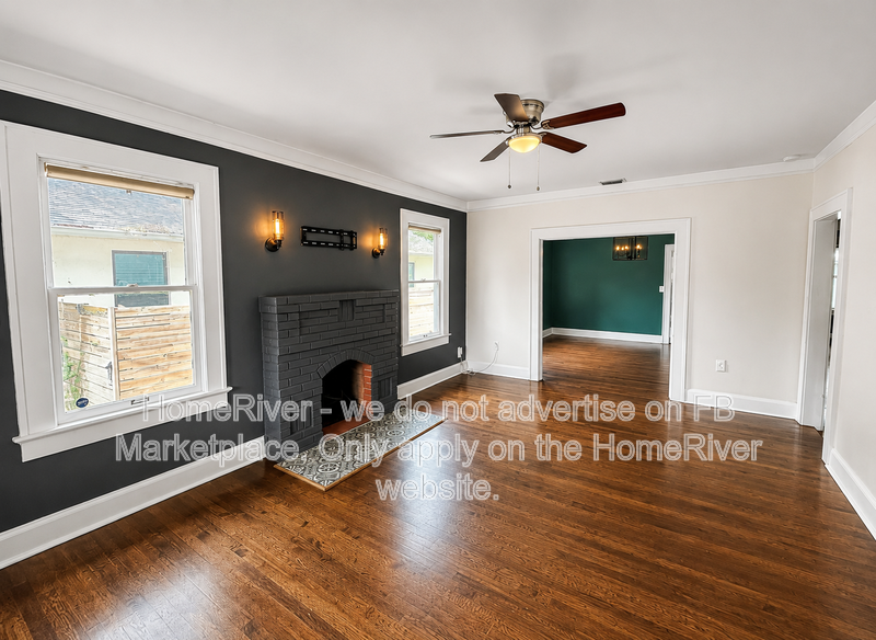 Charming 3 bedroom, pet-friendly  home with garage and fenced yard property image
