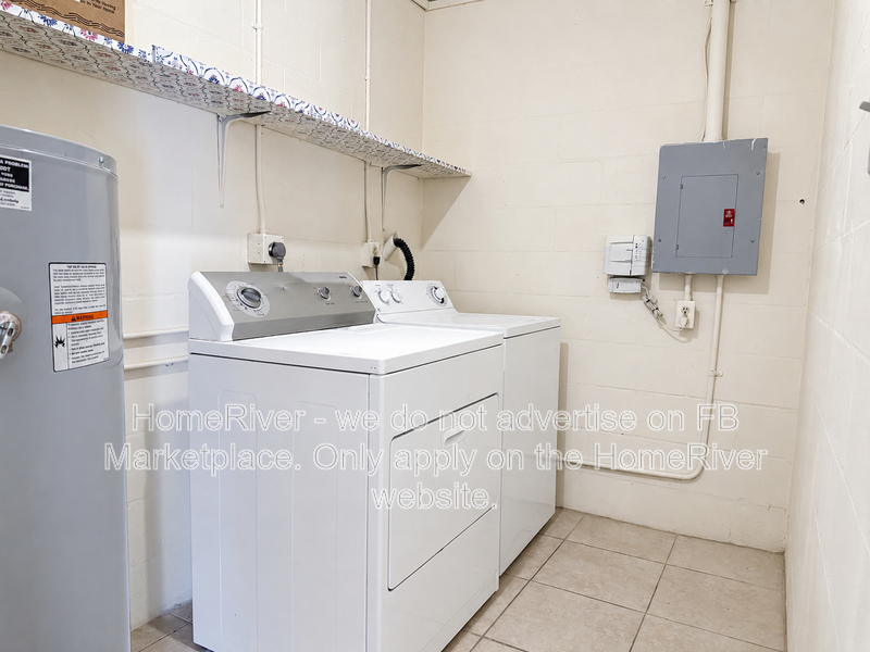 3 bedroom pet-friendly home with large yard and washer and dryer property image