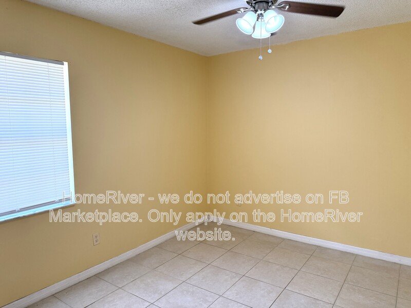3 bedroom pet-friendly home with large yard and washer and dryer property image