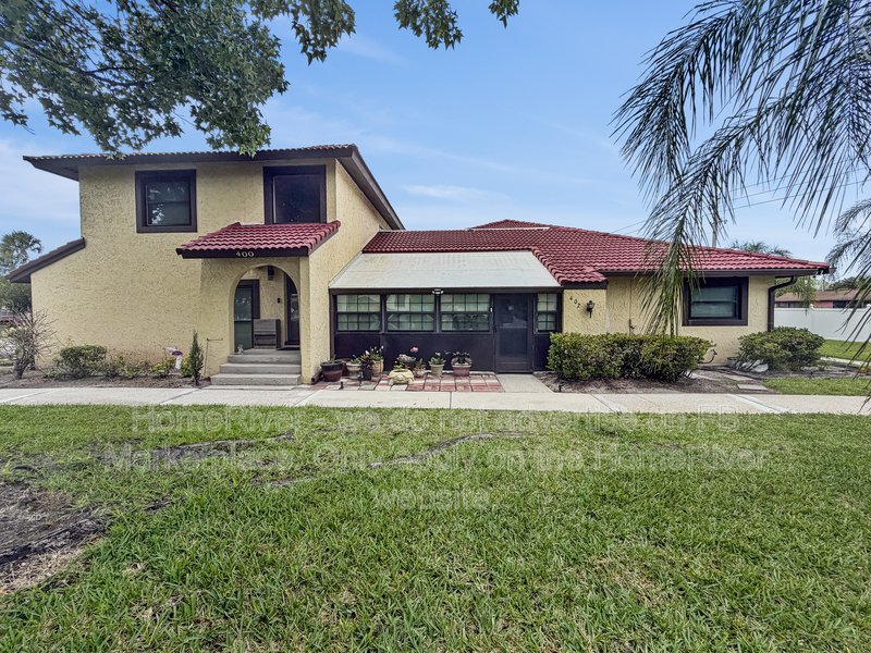 FULLY RENOVATED TOWNHOME  MOVE-IN READY MAY 1ST! property image