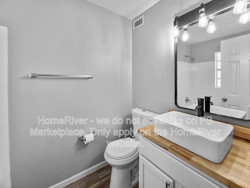 Updated Pet-Friendly 2BR Loft Unit in Belleview | Section 8 Welcome property image