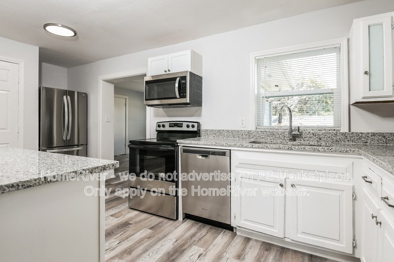 Available Now | Pets Welcome | 3 Beds property image