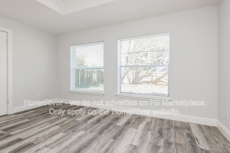 Available Now | Pets Welcome | 3 Beds property image