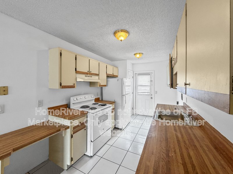 APPLY NOW!!! 741 W ROSEWOOD LN property image
