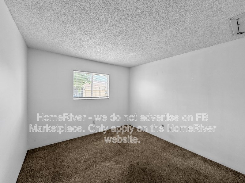 APPLY NOW!!! 741 W ROSEWOOD LN property image