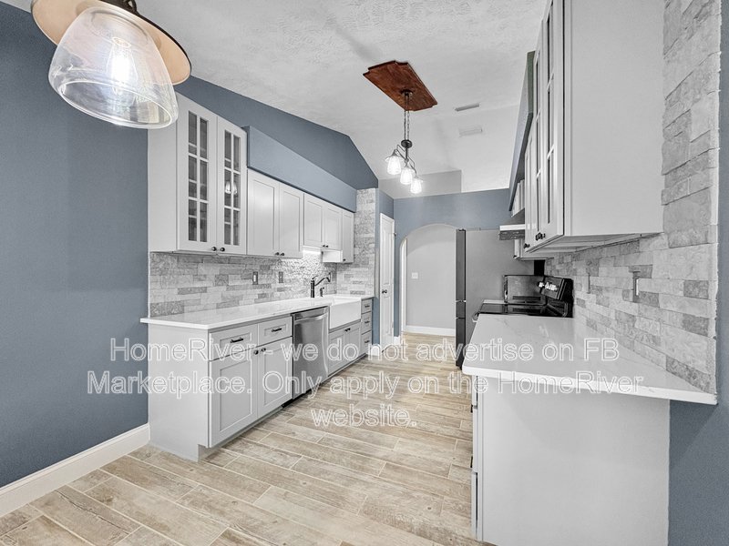 Apply Now !!! 4021 NE 6TH CT, property image