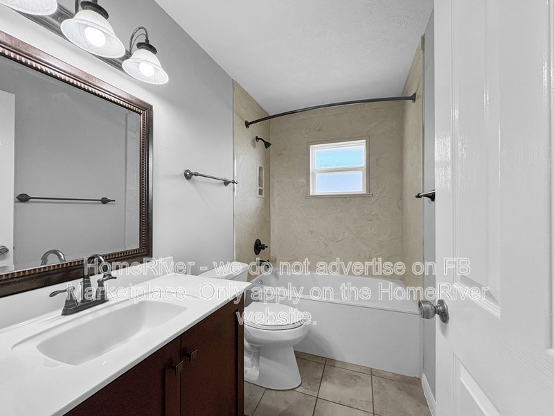 Apply Now !!! 4021 NE 6TH CT, property image