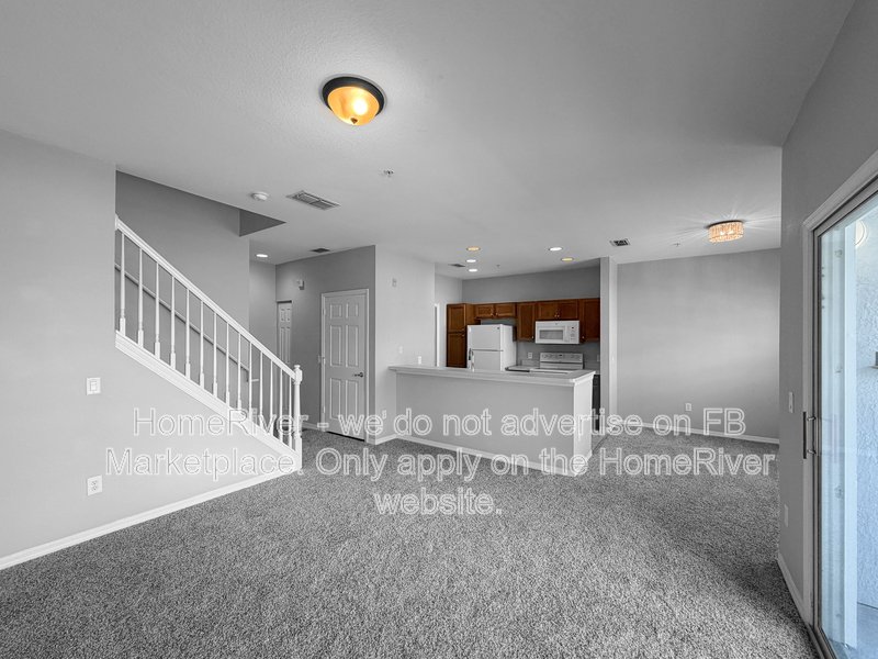 Guard Gated Community!!! 2532 Grand Central Pkwy Apt 4-16 property image