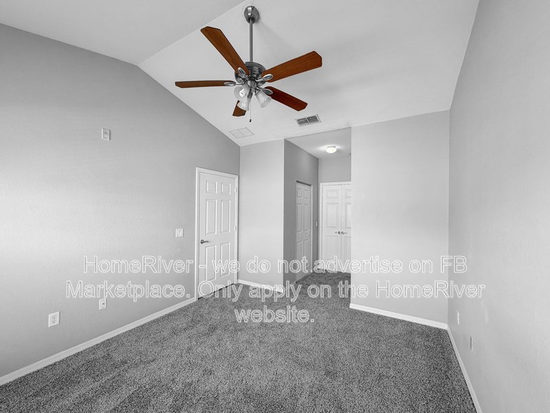 Guard Gated Community!!! 2532 Grand Central Pkwy Apt 4-16 property image