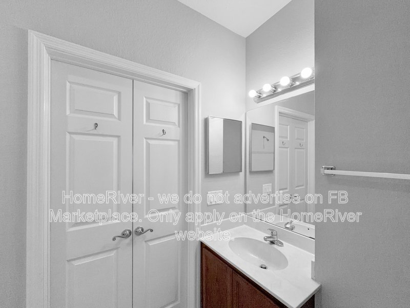 Guard Gated Community!!! 2532 Grand Central Pkwy Apt 4-16 property image