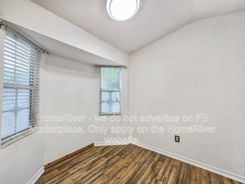 Apply Today!!! 4325 NE 3RD CT, property image