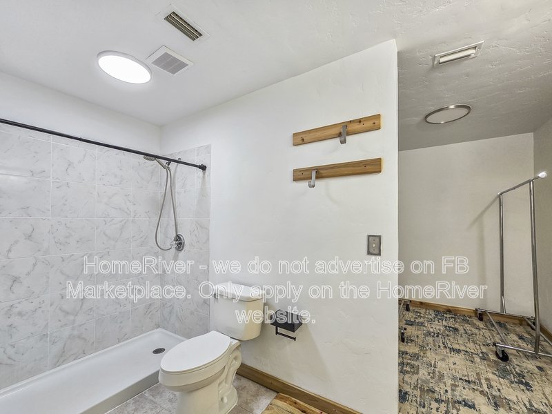 Apply Today!!! 4325 NE 3RD CT, property image