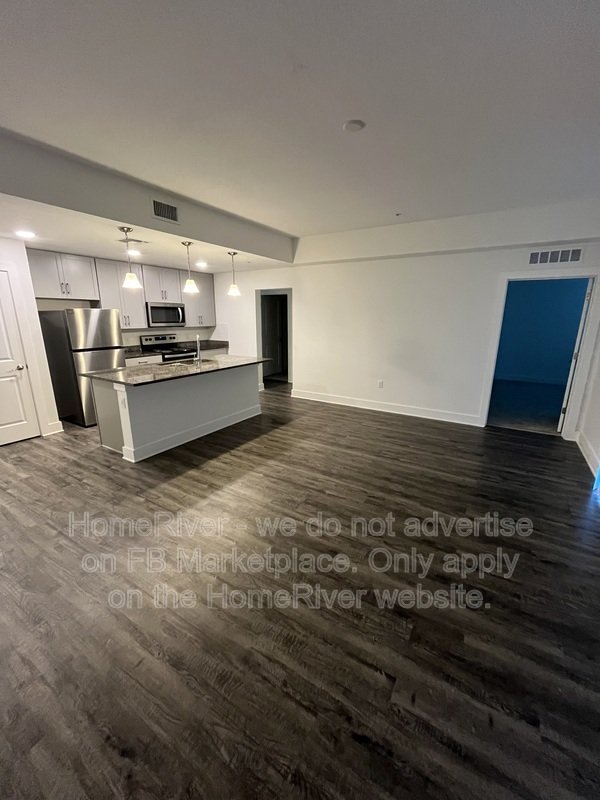 3 BD/ 2BA I First Floor I Condo property image