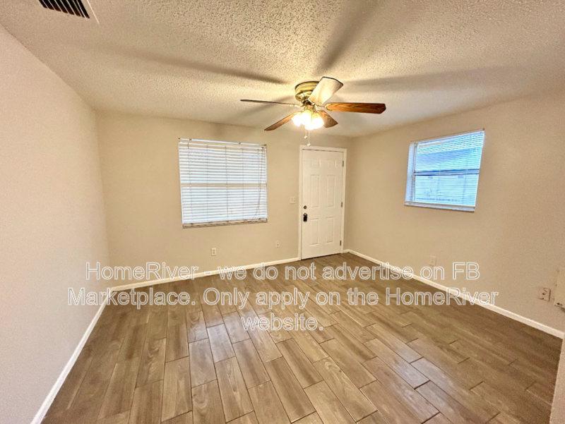$200 off First Month&amp;amp;amp;amp;#39;s Rent- 1207 E 108th Ave #A property image
