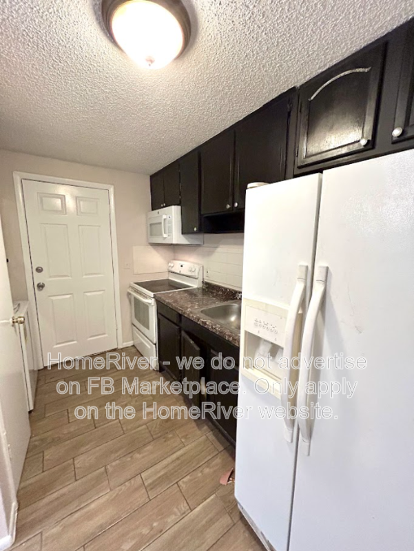$200 off First Month&amp;amp;amp;amp;#39;s Rent- 1207 E 108th Ave #A property image