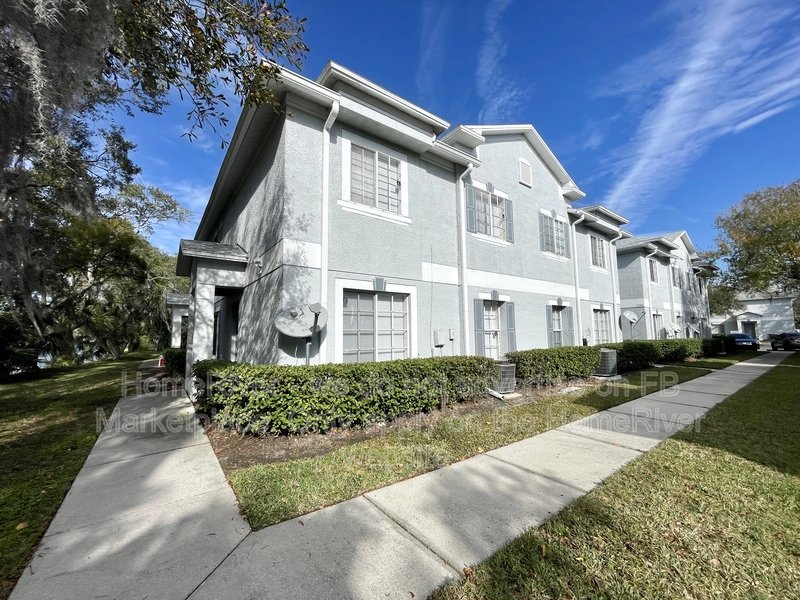 Water front &amp;amp;amp;amp; Gated Community 7344 E Bank Dr Tampa, FL 33617 property image