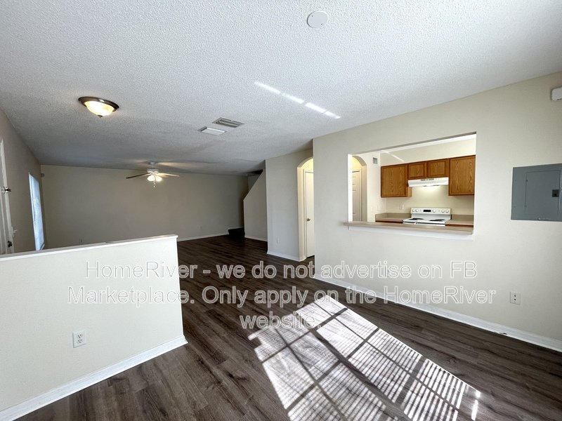 Water front &amp;amp;amp;amp; Gated Community 7344 E Bank Dr Tampa, FL 33617 property image