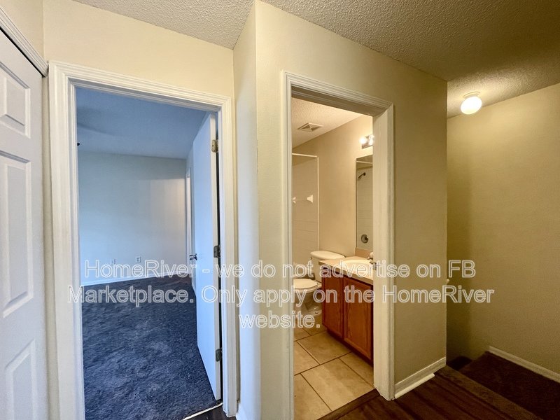 Water front &amp;amp;amp;amp; Gated Community 7344 E Bank Dr Tampa, FL 33617 property image