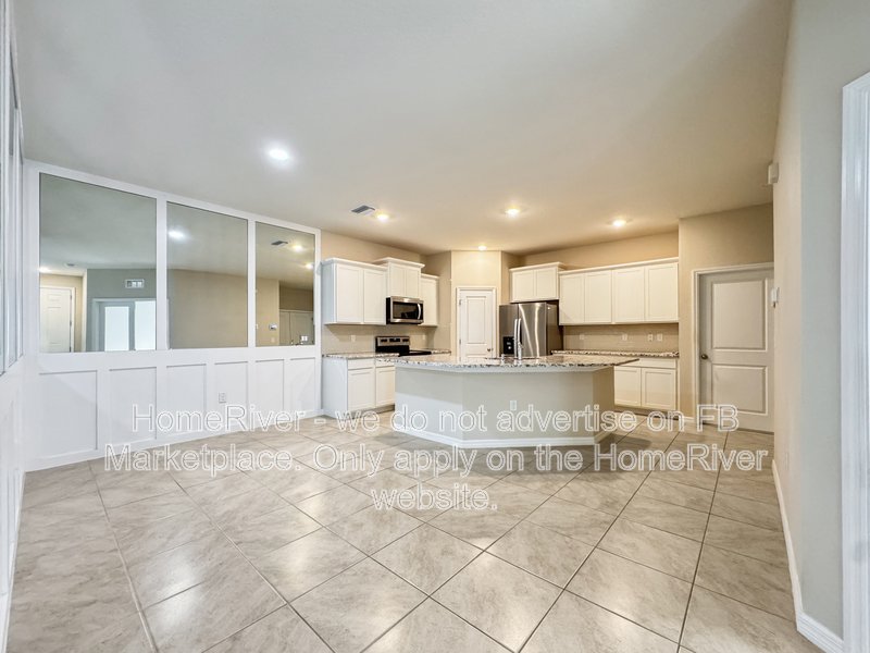 7899 STONEBROOK CIR, WESLEY CHAPEL FL 33545 property image