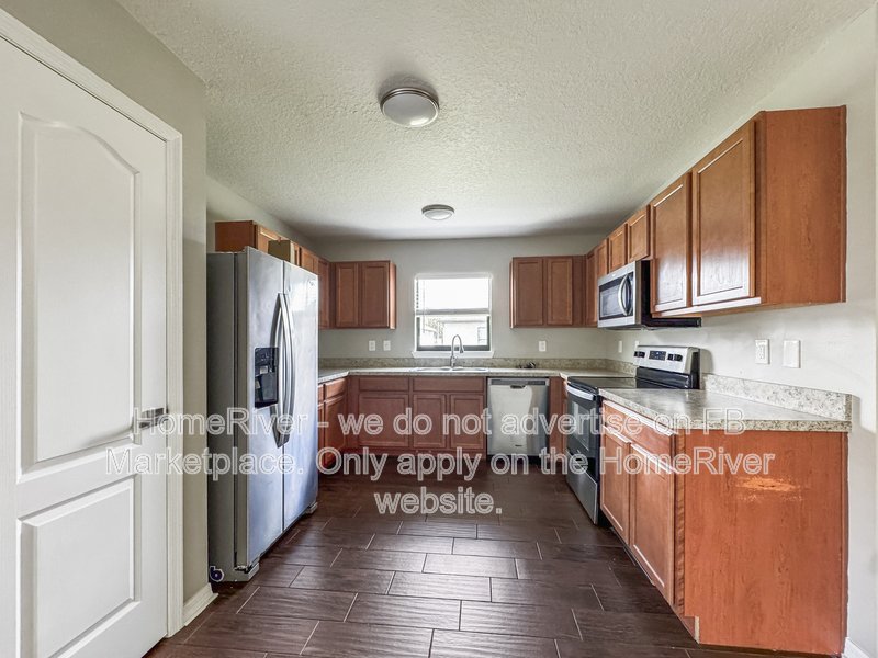 Available Now | Pets Welcome | 2 Car Garage property image