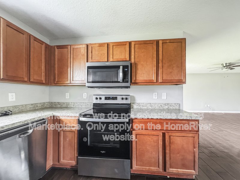 Available Now | Pets Welcome | 2 Car Garage property image