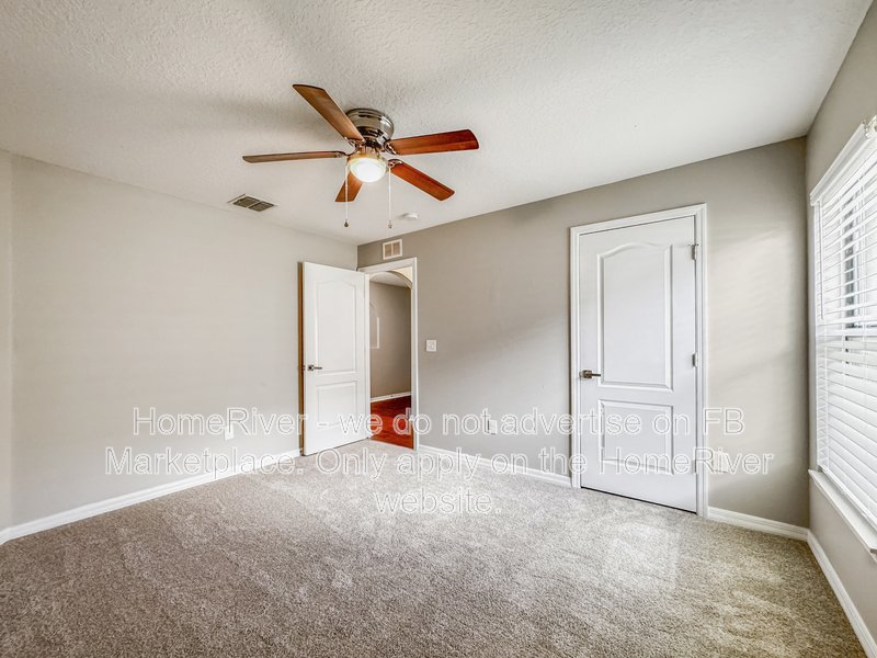 Available Now | Pets Welcome | 2 Car Garage property image