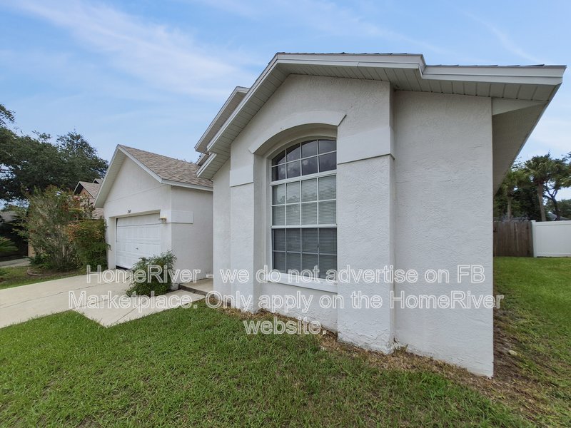 Spacious 3BR/2BA Valrico Home in Desirable Bloomingdale Area property image