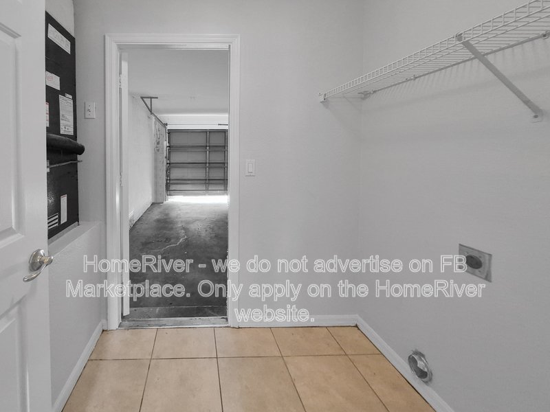 Spacious 3BR/2BA Valrico Home in Desirable Bloomingdale Area property image