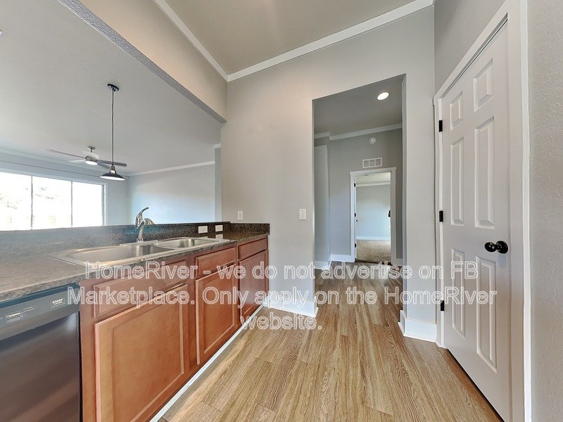 Rent today! 4663 SW 40th Ln property image