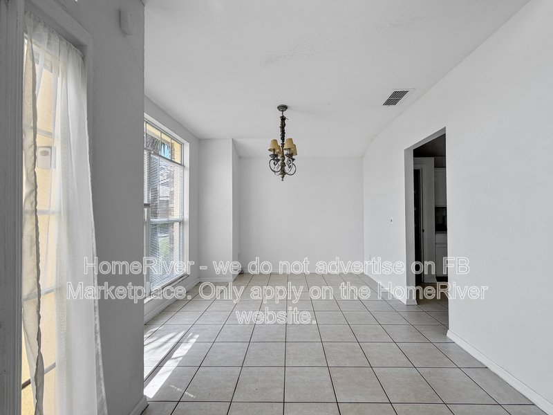 2932 Pembridge St property image
