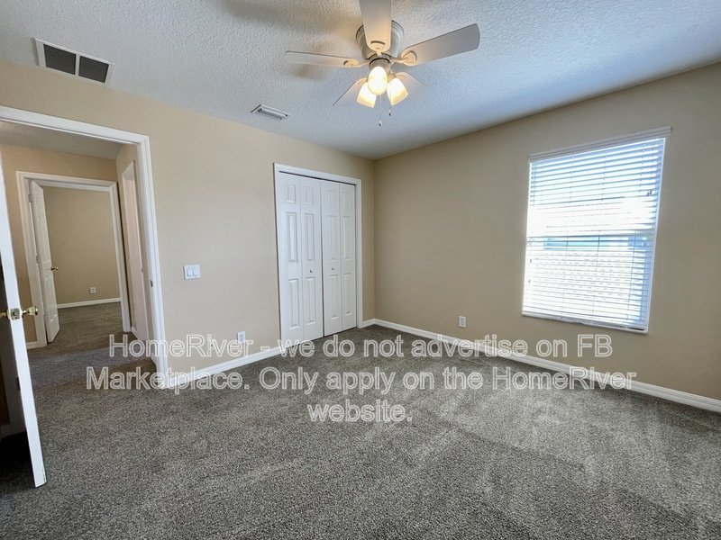 Spacious 4 bedroom home is St Petersburg property image
