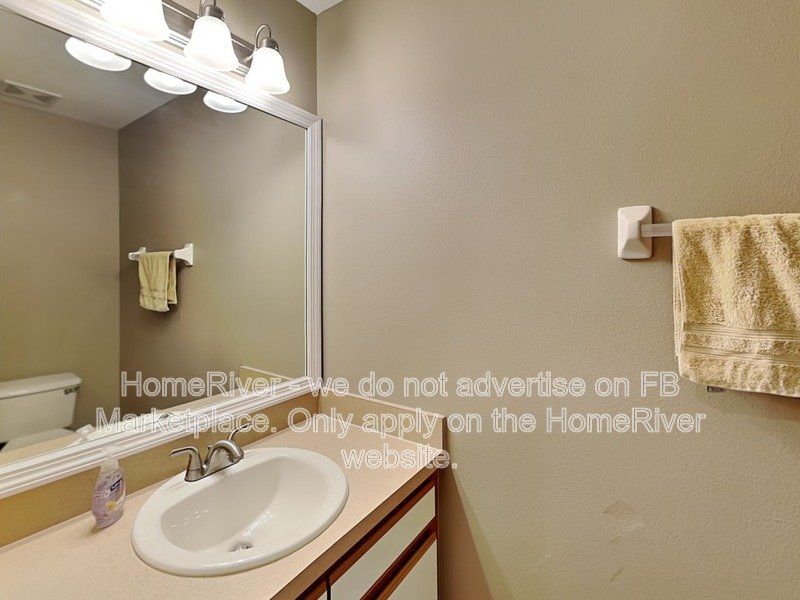 Awesome 4 Bedroom Home Available in East Orlando! property image