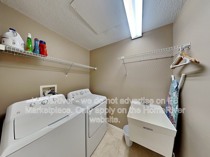 Awesome 4 Bedroom Home Available in East Orlando! property image
