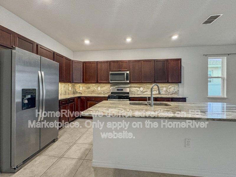CHECK THIS ONE OUT! 5842 SW 76TH CT property image