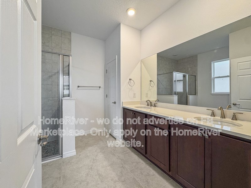 CHECK THIS ONE OUT! 5842 SW 76TH CT property image