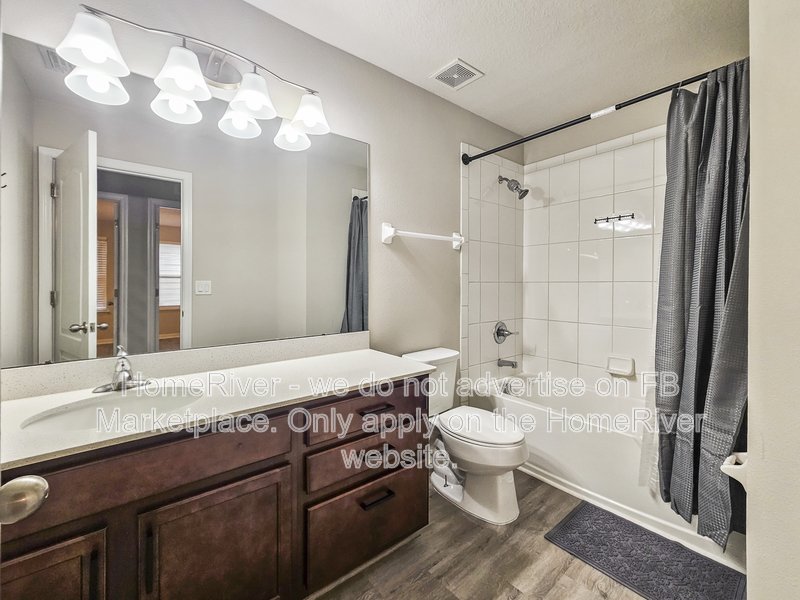 Spacious | Loft | Water View| Community Pool property image